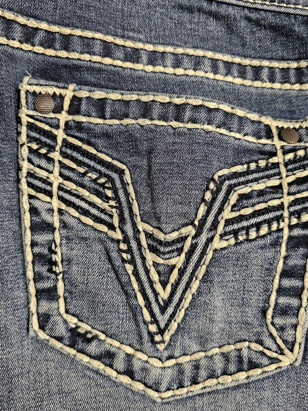 Blue Denim Jeans Pocket with White Contrast Stitching